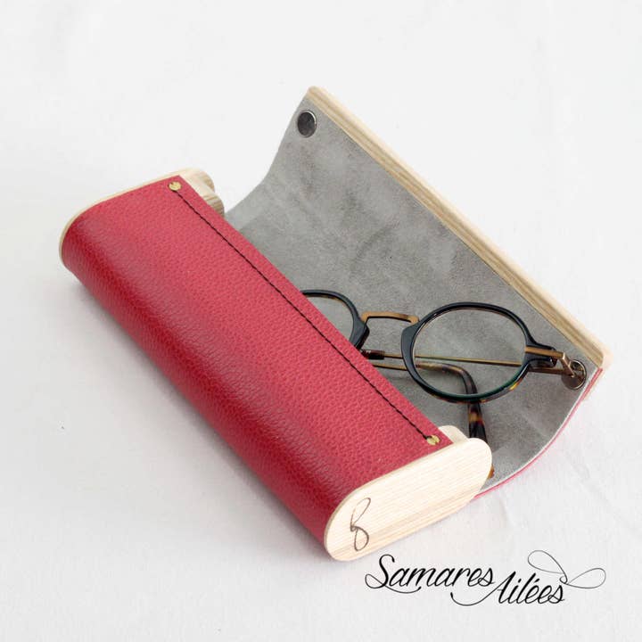 Samares Ailées - Wholesale Eyewear Cases & Holders - Unisex - “Marie” Wood and Leather Eyeglass Case15