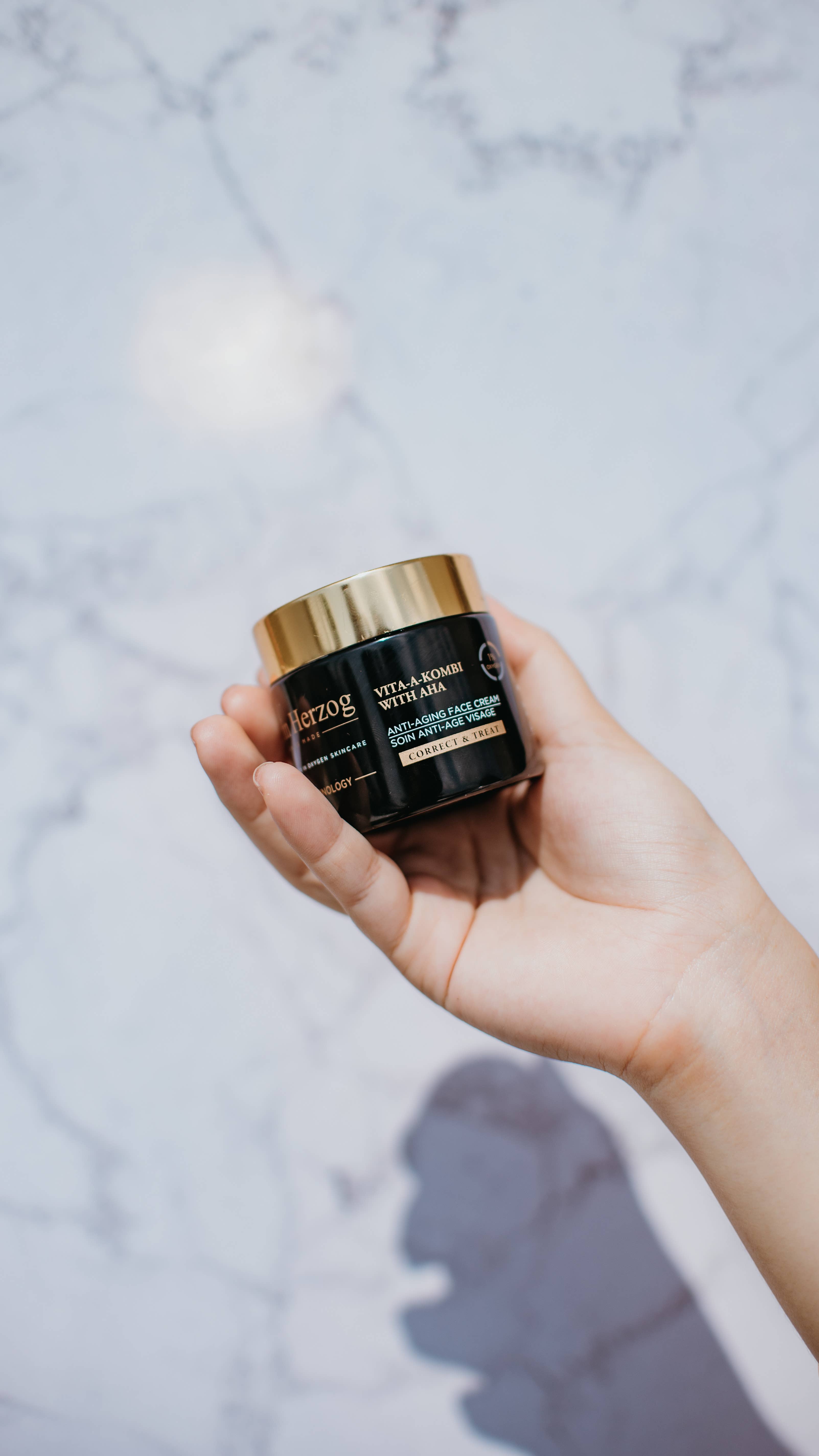 KARIN HERZOG DISTRIBUTION US LLC - Wholesale Anti-Aging Moisturizer - Vita-A-Kombi AHA (Anti-Aging / Mature Skin)2