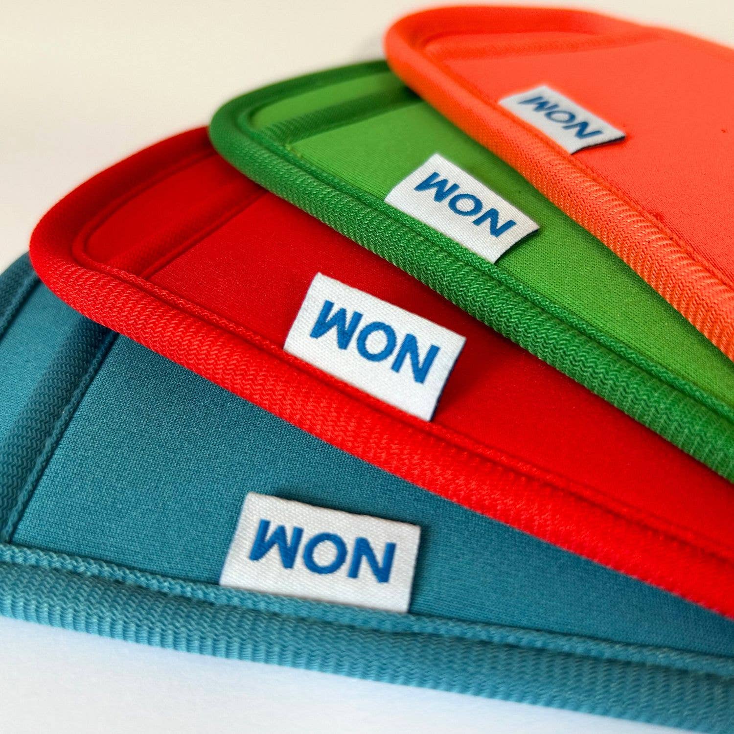 Nom Nom Kids – wholesale Kitchen tool/gadget – Neoprene Ice Pop Holder Pack of 41