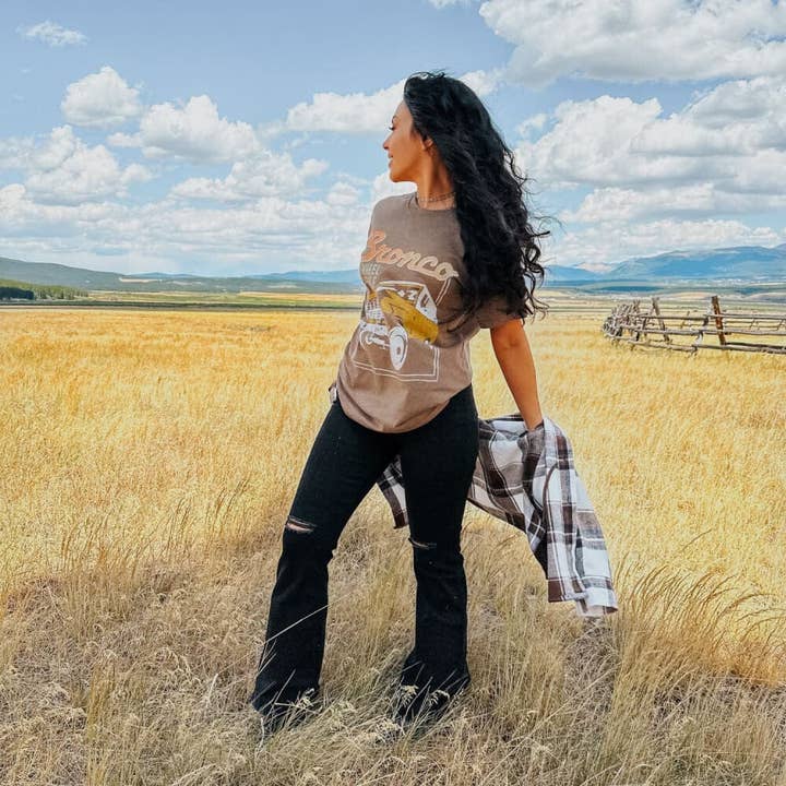 Heather Brown Bronco Tee for wholesale on Faire5