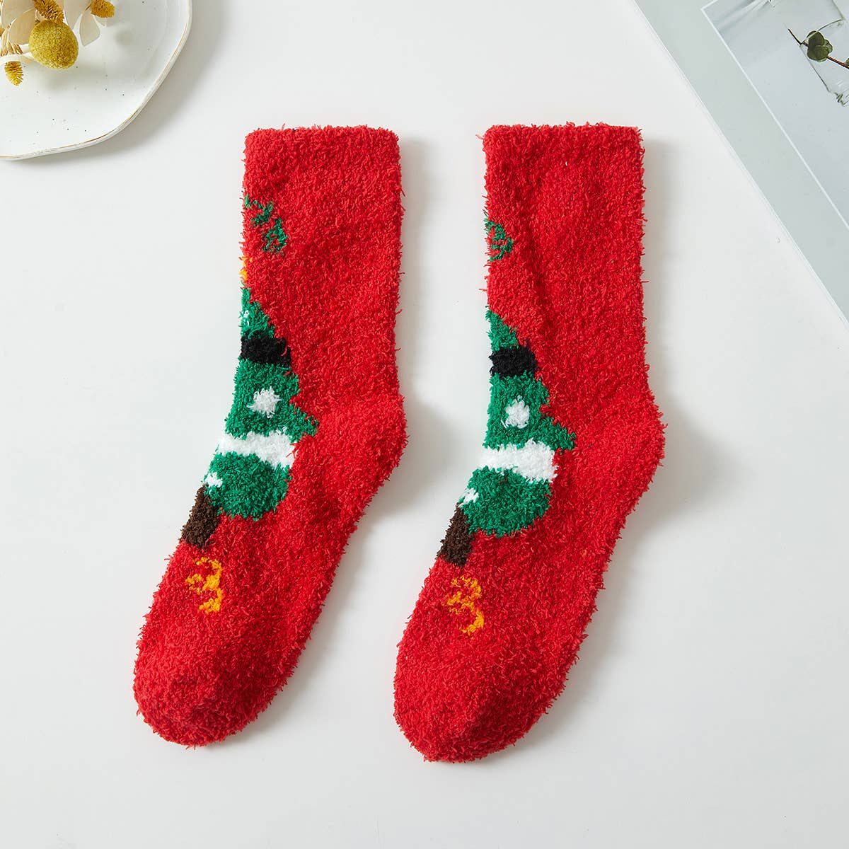 Suzie Q USA - Wholesale Socks - Kids - Christmas Character Plush Socks6