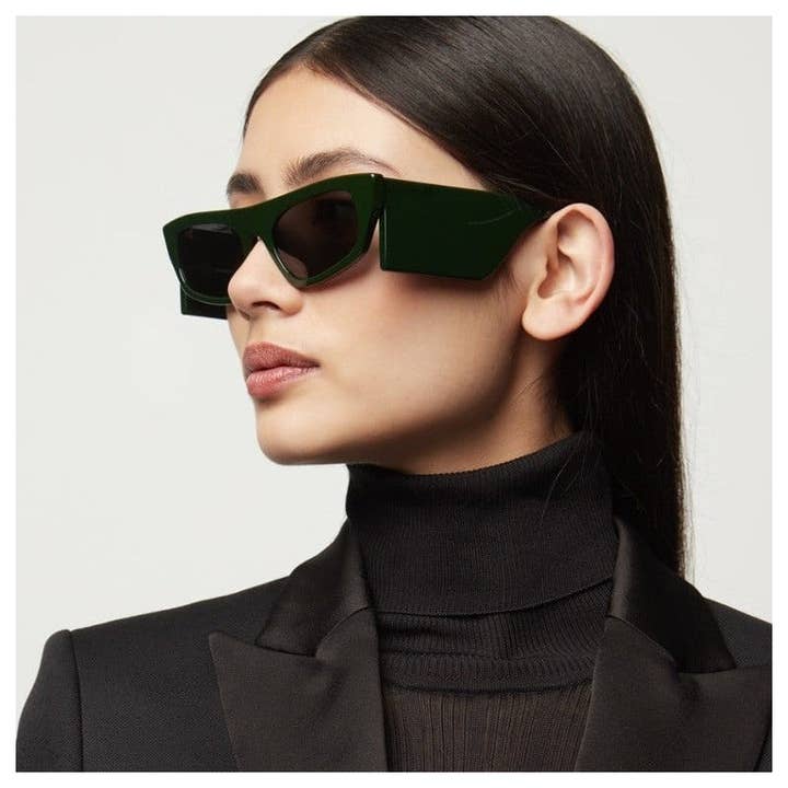 Female Personality Wide Leg Small Frame Cat Eye Sunglasses for wholesale by FurDecoration