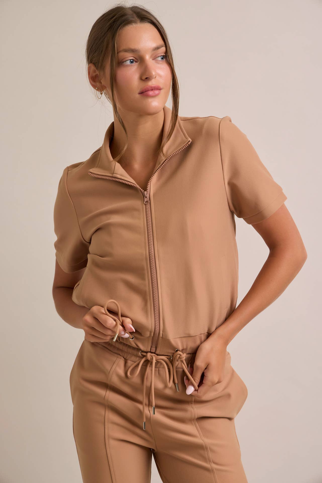 RIVIR - Vente Ensemble haut et pantalon (PAS d'intérieur) - Femme - VESTE ET PANTALON DE SURVÊTEMENT À MANCHES COURTES3