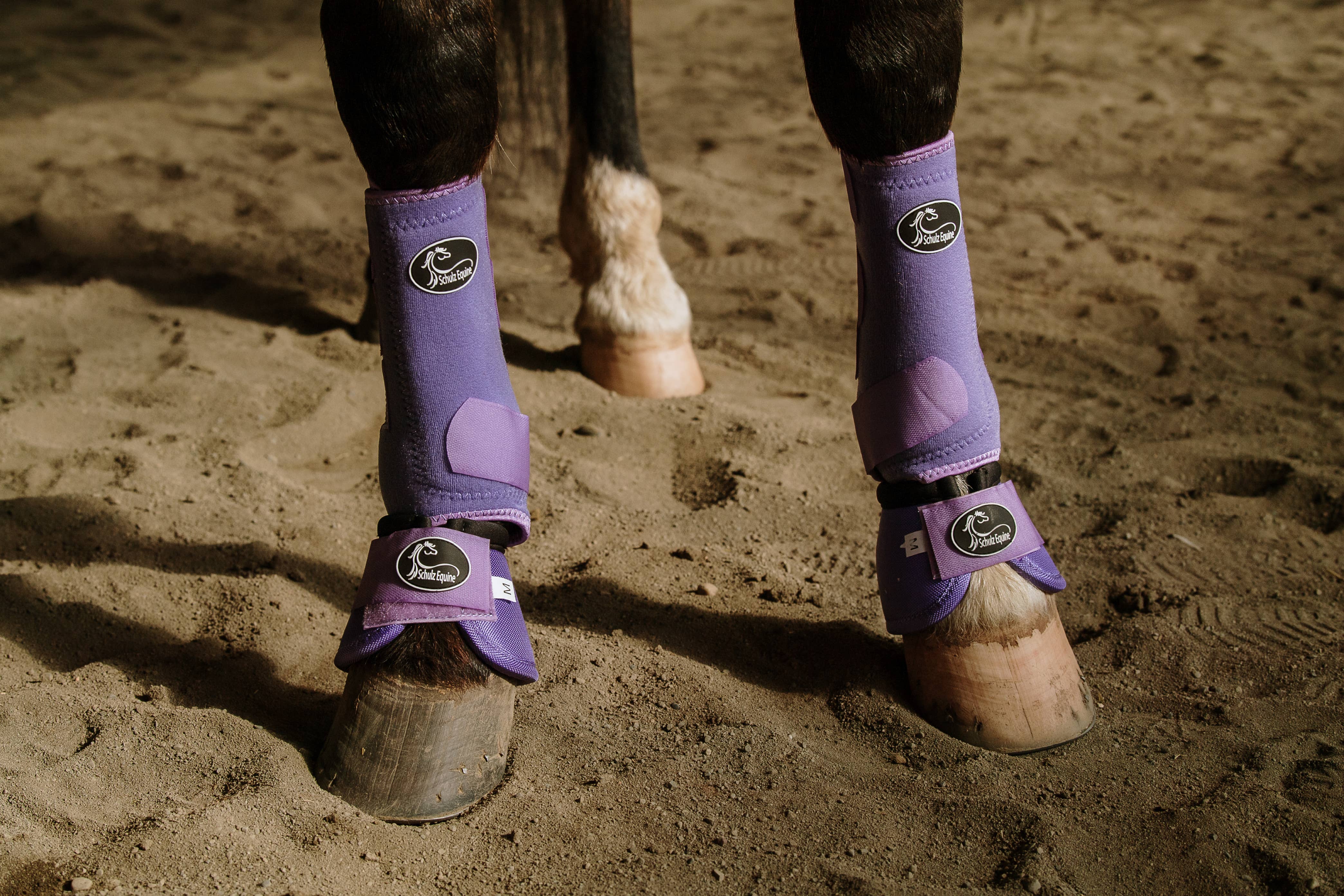 Schulz Equine – wholesale Ridutrustning – Schulz Equine bell boots med livfulla mönster2