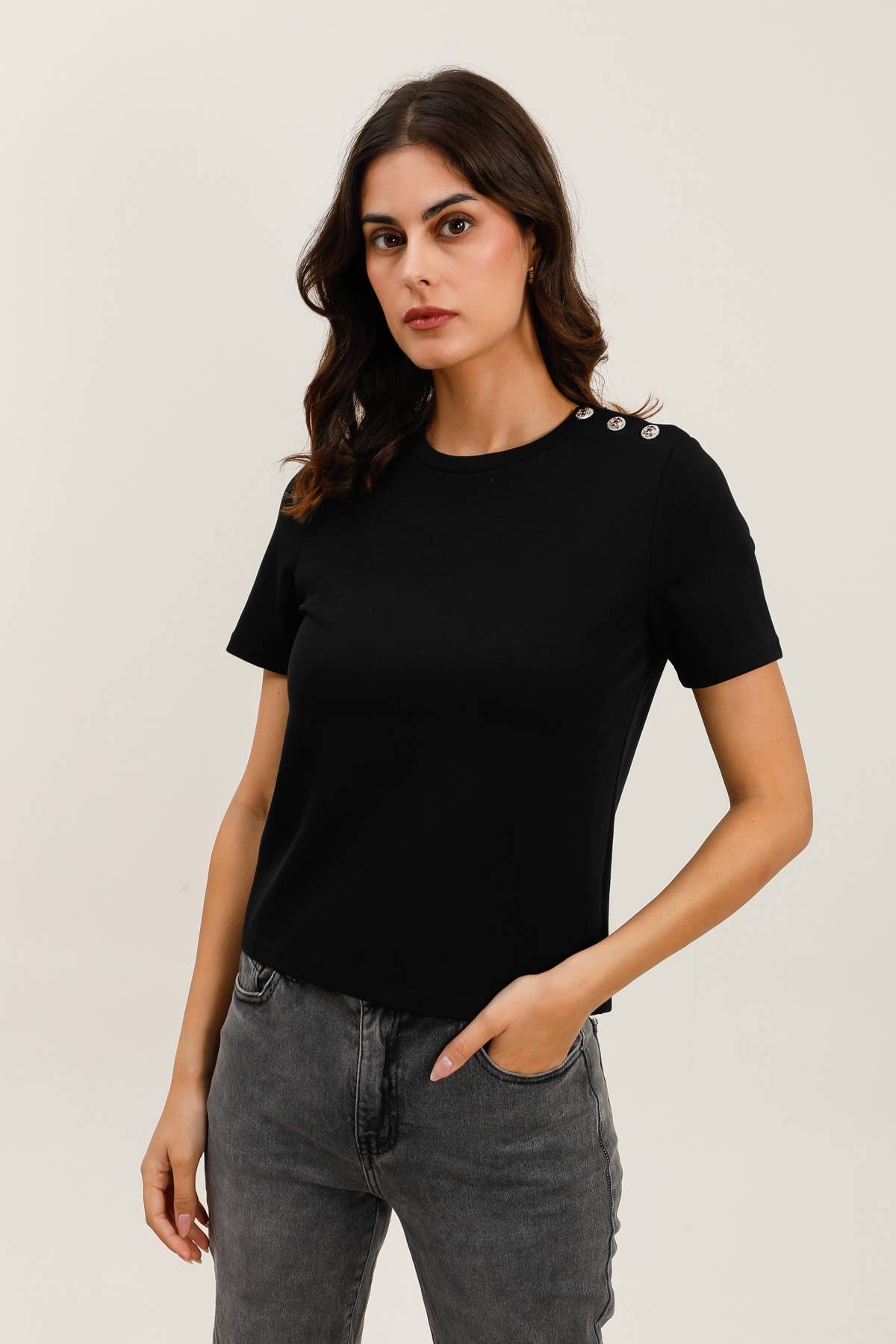 Daphnea - Vendita all'ingrosso Maglietta - Donna - 32101 T-SHIRT BOTTONI GIOIELLO0