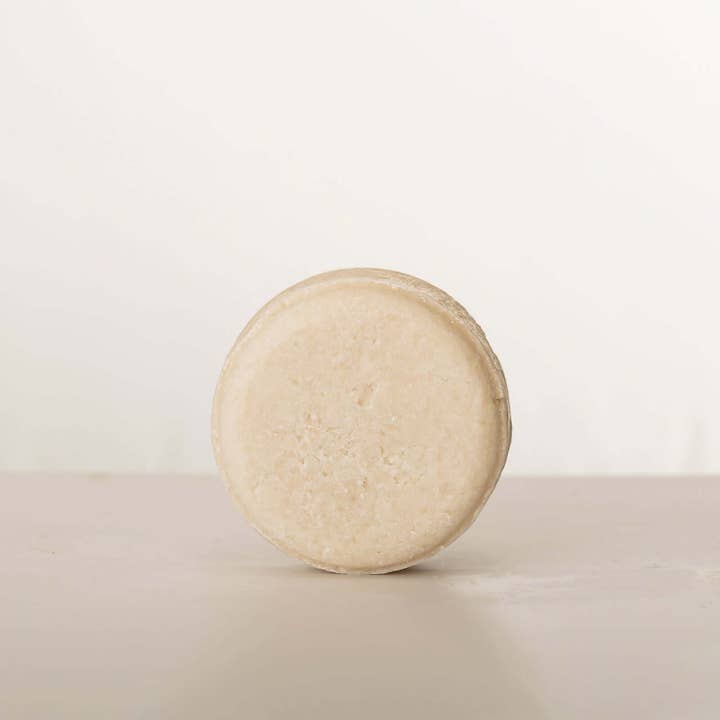 Lavender conditioning vegan shampoo bar for wholesale by Dalia Botanique