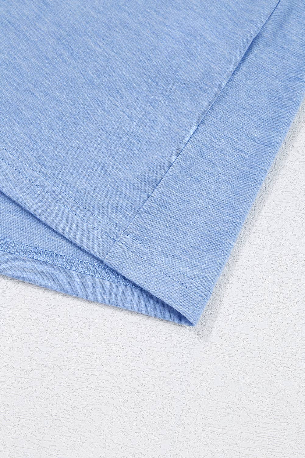 Bleu T-shirt à imprimé léopard avec patch colorblock grande taille en vente sur Faire7