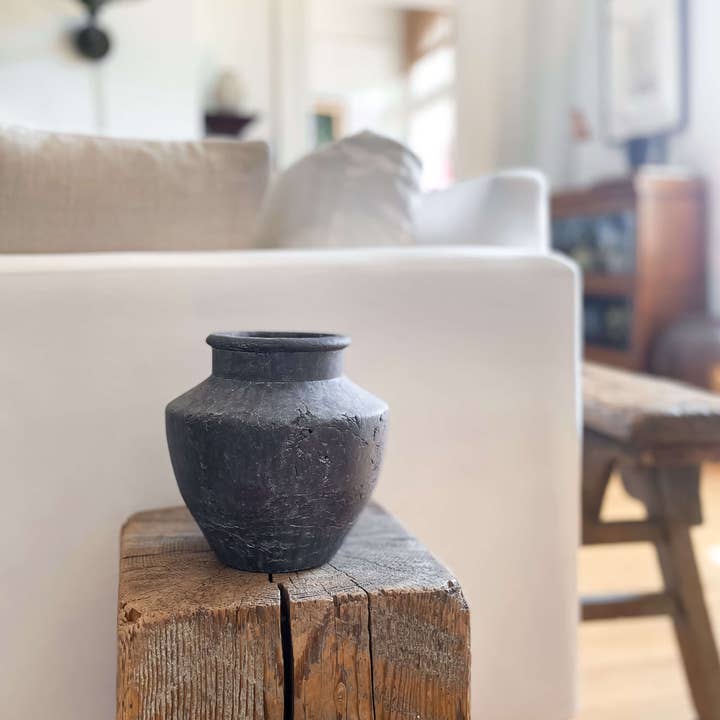 Hycroft Home Decor - Wholesale Vase - Senna Terracotta Vase – Flared Neck, Charcoal Finish2