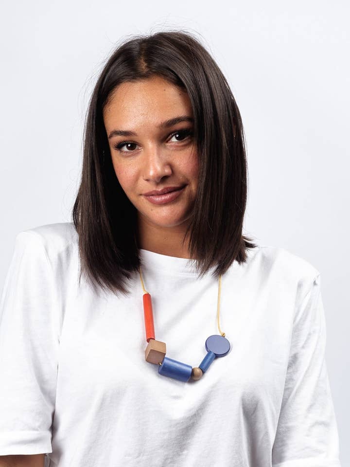 Collana Regolabile Legno Yuki per la vendita all'ingrosso da parte di Bijondo