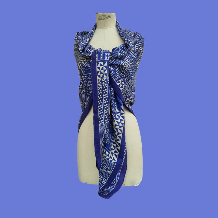 Iki Blue 100% Zijde Twill Vierkant 140x140 cm voor wholesale door Noun