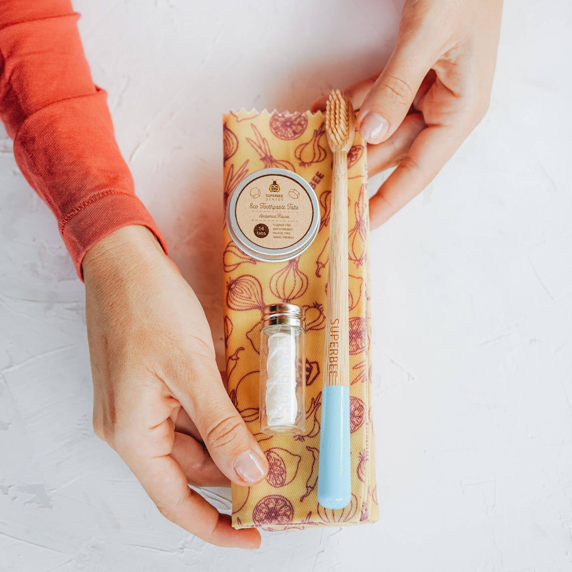 SuperBee - Eco Living Made Easy - Venta al por mayor Kit de cuidado bucal - Dentos – Kit de Viaje Ecológico para el Cuidado Oral3