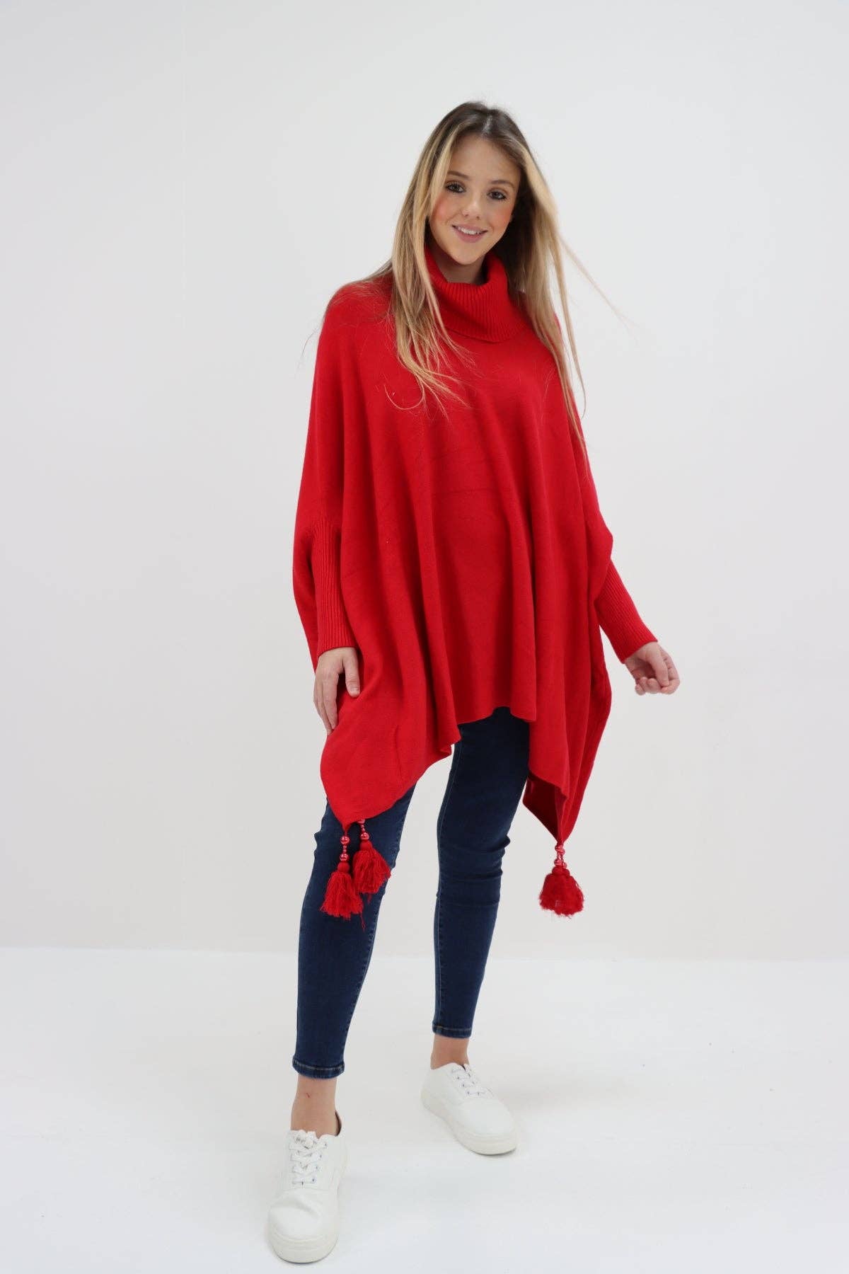 Miss Bold - Vente Poncho – femme - Poncho tunique italien à col bénitier et manches chauve-souris à pompons30