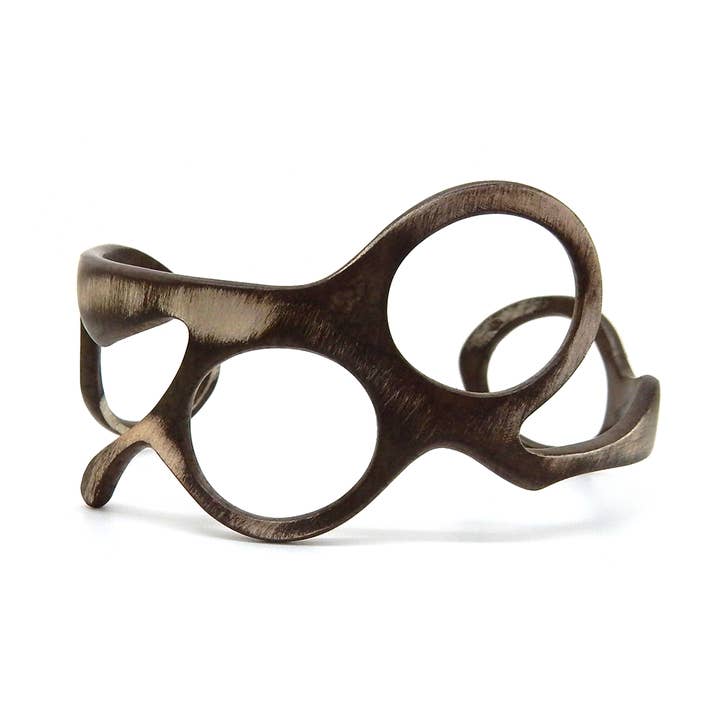 Chisel bracelet for wholesale by COUCOT