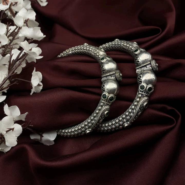 Brazalete Antiguo Oxidado con Diseño Trenzado para venta al por mayor de Quirky Fashions