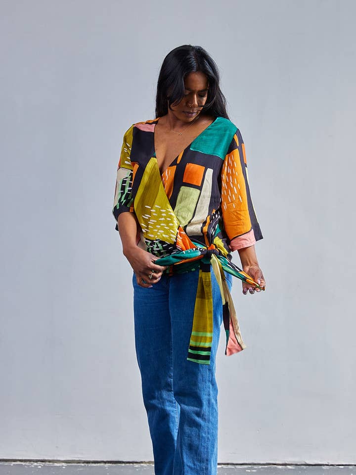 Le haut Olivia imprimé pour la vente par Devan Gregori