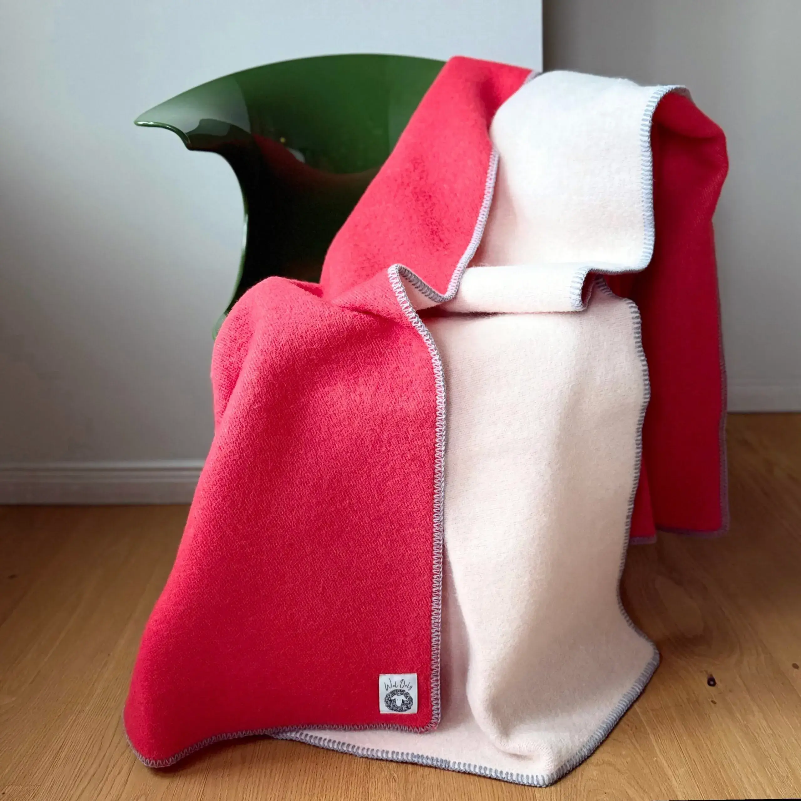 WoolOnly - Wholesale Throw Blanket - Doubleface Wool Blanket Plaid 130x200 cm, Coral1