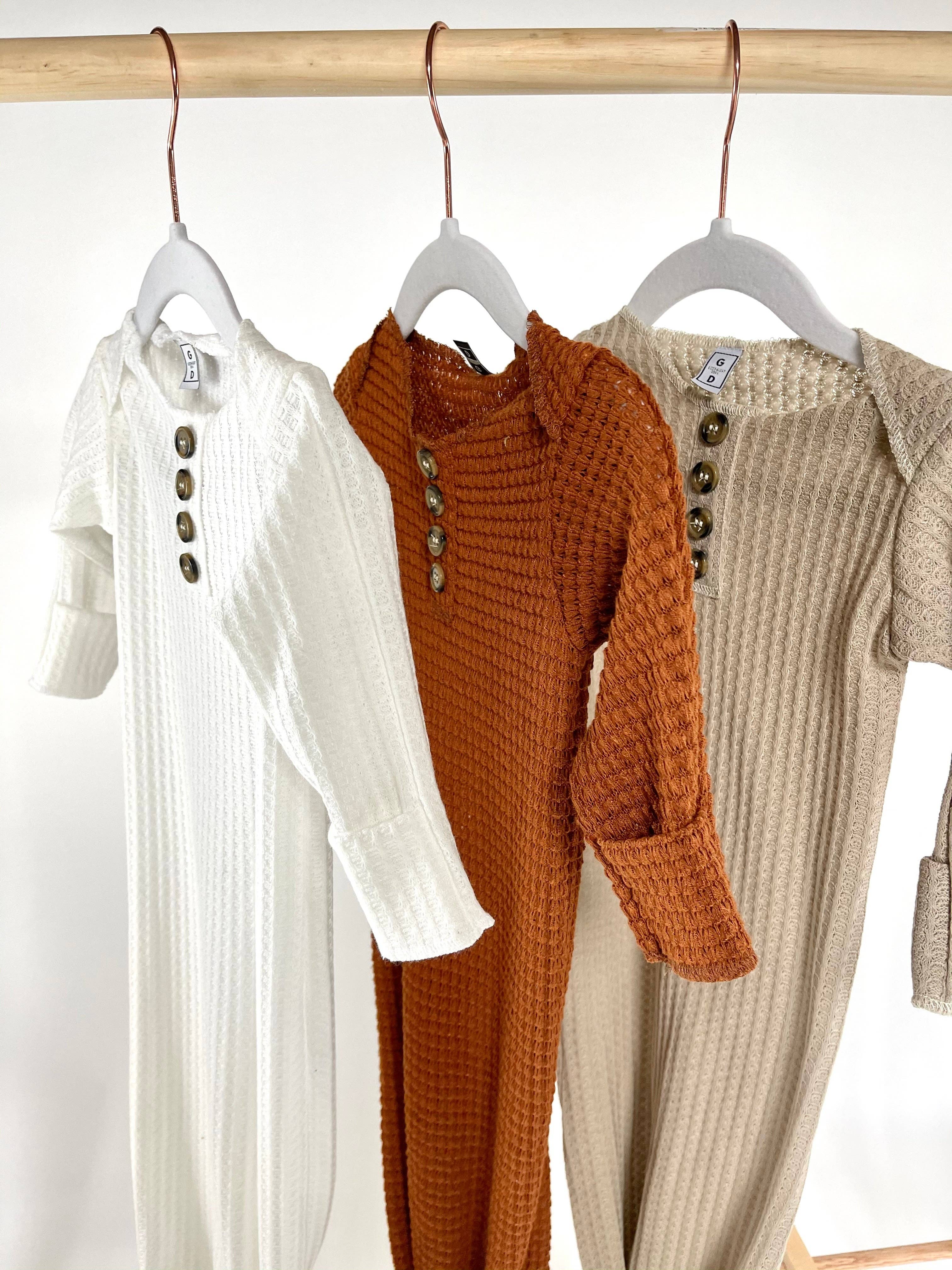 Goodnightdoll - Wholesale Babygown Set - Baby - Waffle knotted gown and hat0