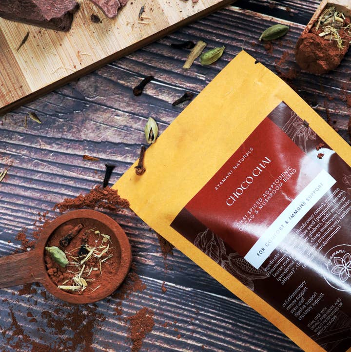 Choco Chai | Mushroomskakao med Reishi og Chaga, varm chokolade med chai for engroshandel hos Ayamani Naturals