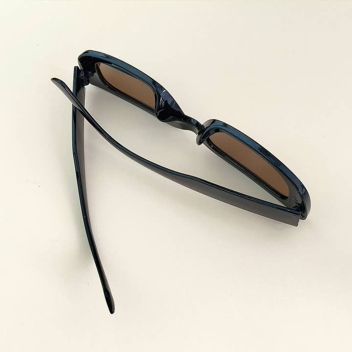 ACCITY - Wholesale Sunglasses - Women's - BASIC SQUARE FASHION SUNGLASSES_CWASG0071