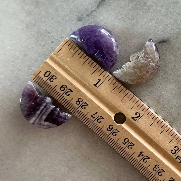 Pebble House – wholesale Spiritual stone/crystal – Amethyst Moon Face (Crystals & StoneS)2