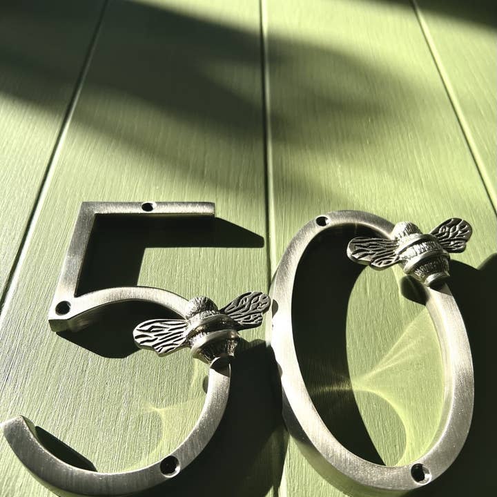 Brass bee - Vendita all'ingrosso Manopola/pomello - Numeri civici Brass bee in ottone finitura peltro con ape, altezza 13 cm20