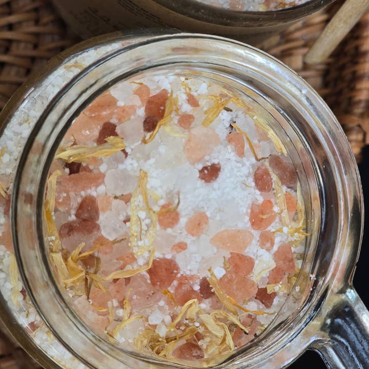 Eukalyptus- und Calendula-Energie-Badesalz mit Mineralien für den Großhandel von Agata Naturals Ltd