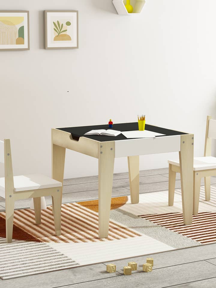 Table d’activité avec rangement FRODE et deux chaises pour enfants pour la vente par Forest Kids