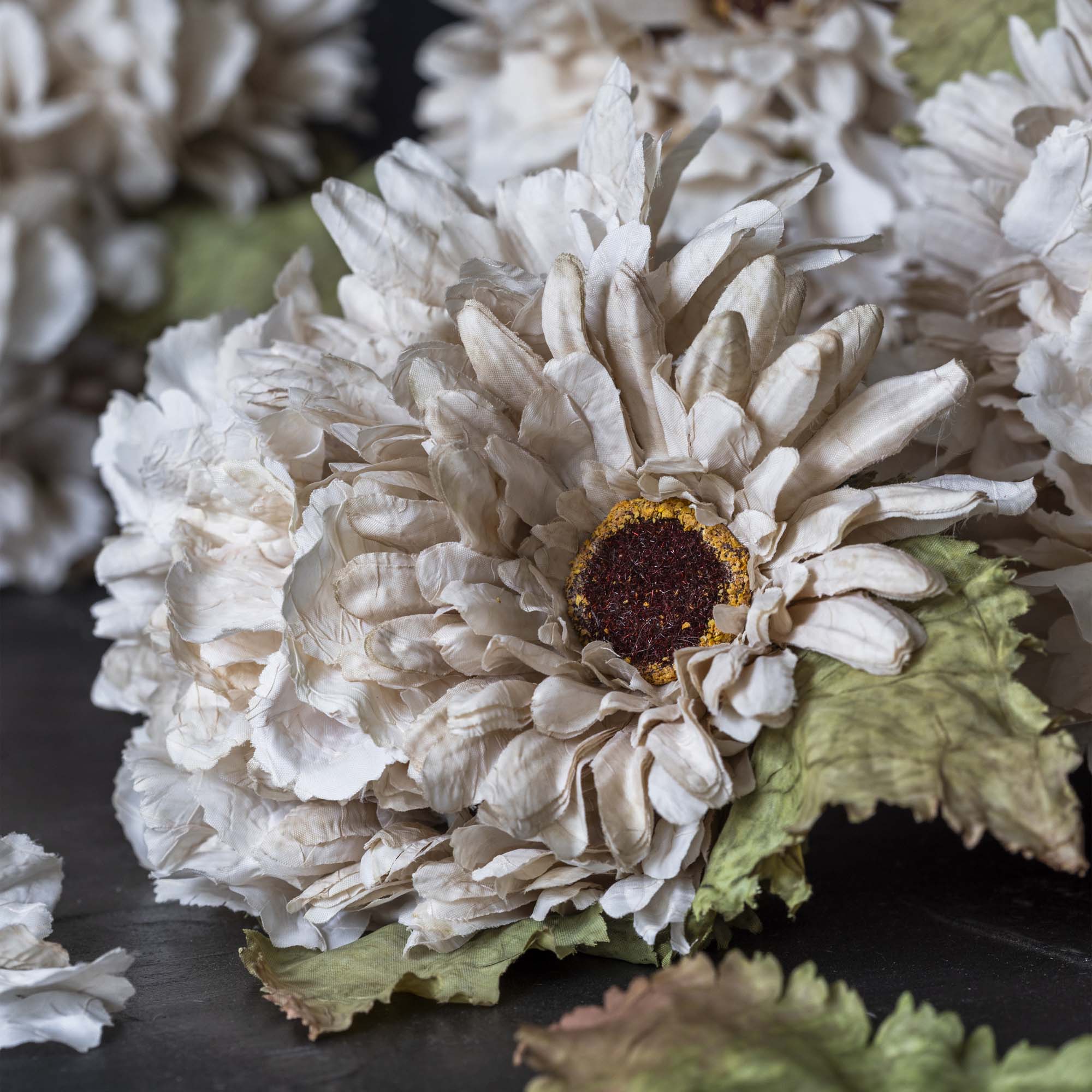 Abigail Ahern – wholesale Artificial flowers – ARTIFICIAL GARDEN BOUQUET2