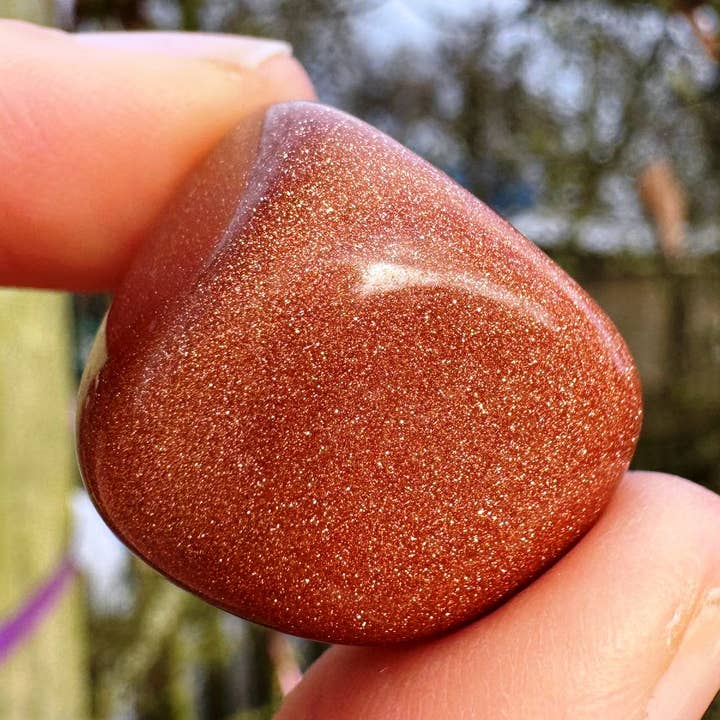 Elf Kendal Hippies – wholesale Spiritual stone/crystal – Goldstone tumbled crystal 2-3cm polished gemstone sparkly uk3
