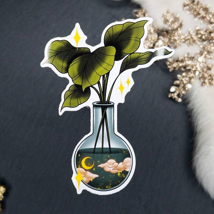 Moon vase for wholesale by Solid Gold / Naja-Marie Baumann