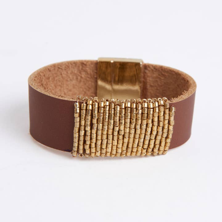 Howard's - Wholesale Beaded Bracelet - Magnetic Bracelet Avery Gold Beads and Genuine Leather2