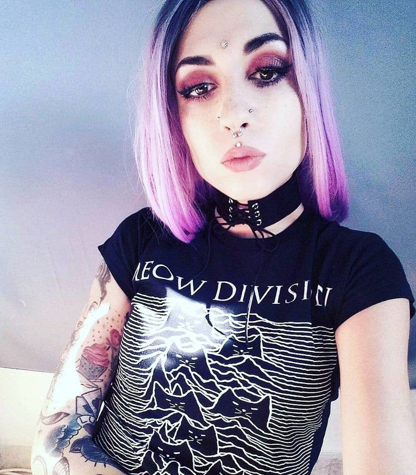 Gothicat – Großhandel T-Shirt mit Siebdruck – Unisex – Meow Division T-Shirt3