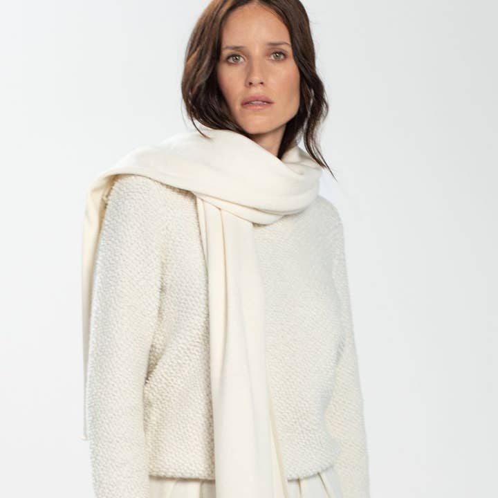 Bel Cashmere S.C. – wholesale Halsduk - Unisex – Stor stickad halsduk i kashmir och ull