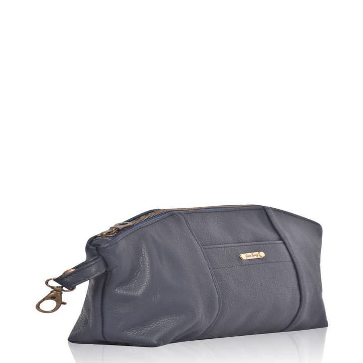 Owen Barry Ltd - Wholesale Weekender Bag - Women's - Leather Essentials Bag | Pugwash Wash Bag | Travel Bag
