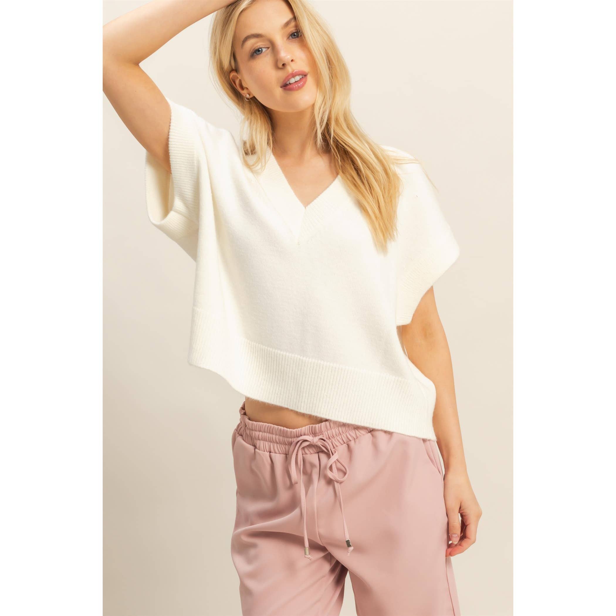 HYFVE – wholesale Sleeveless sweatshirts – Women′s – Oversized V-Neck Sweater Vest15