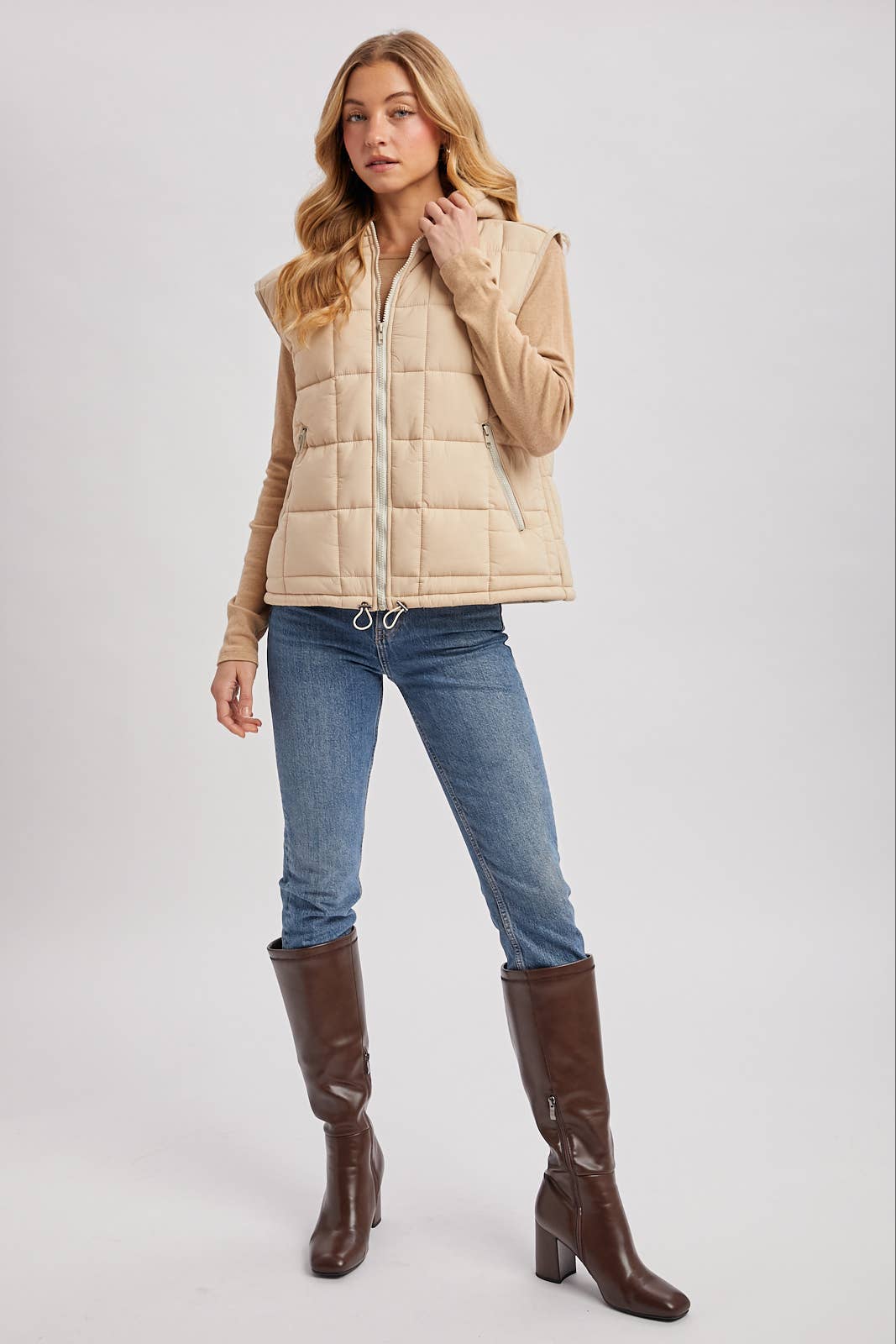 Bluivy - Wholesale Outerwear Vest - Women's - PUFFER ZIP-UP HOODED VEST9