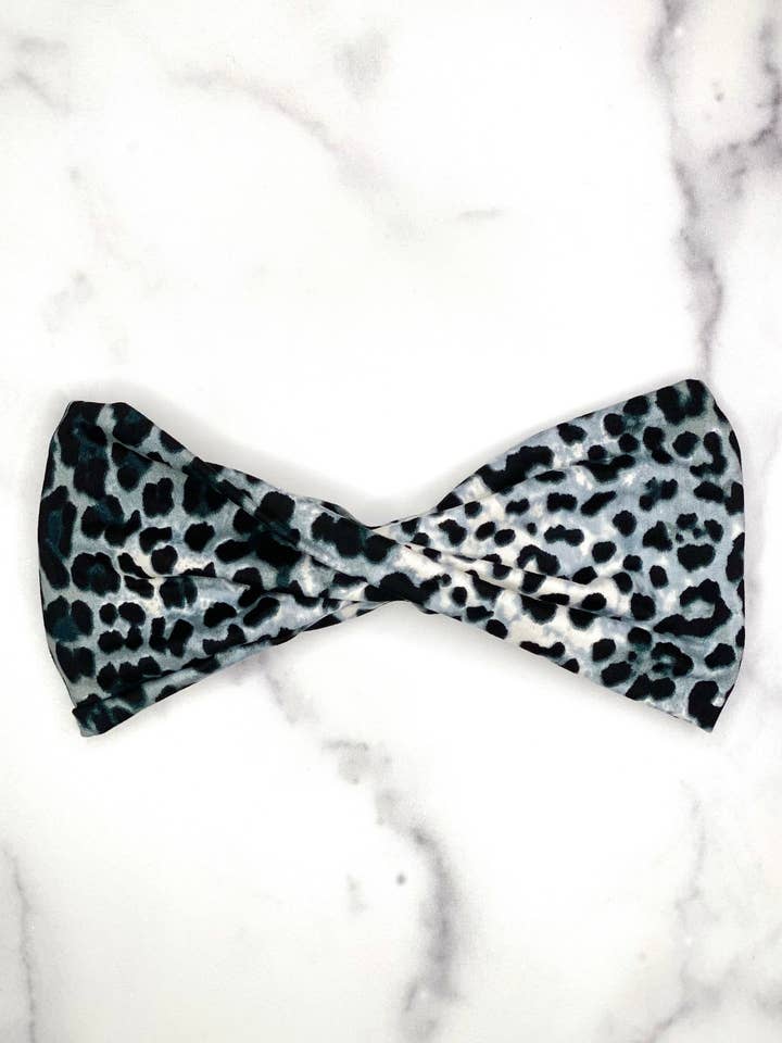 Copricapo Snow Leopard Twist per la vendita all'ingrosso da parte di MandaBees Headbands