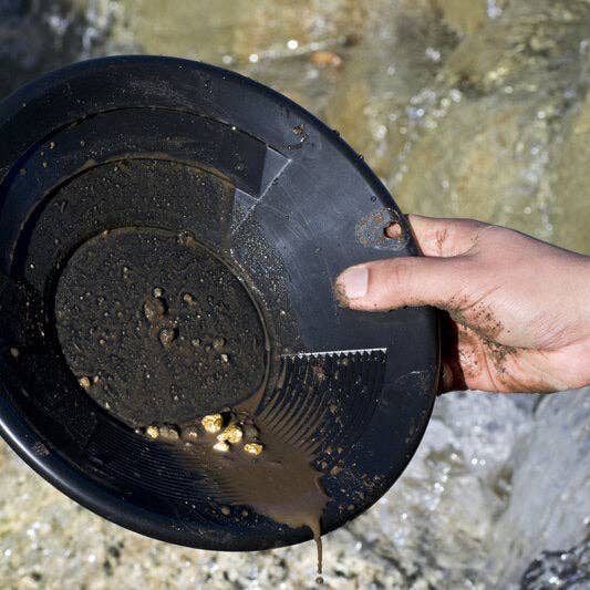 Adventure Market - Wholesale Sporting Accessories - 10" Black Dual Riffle Gold Pan