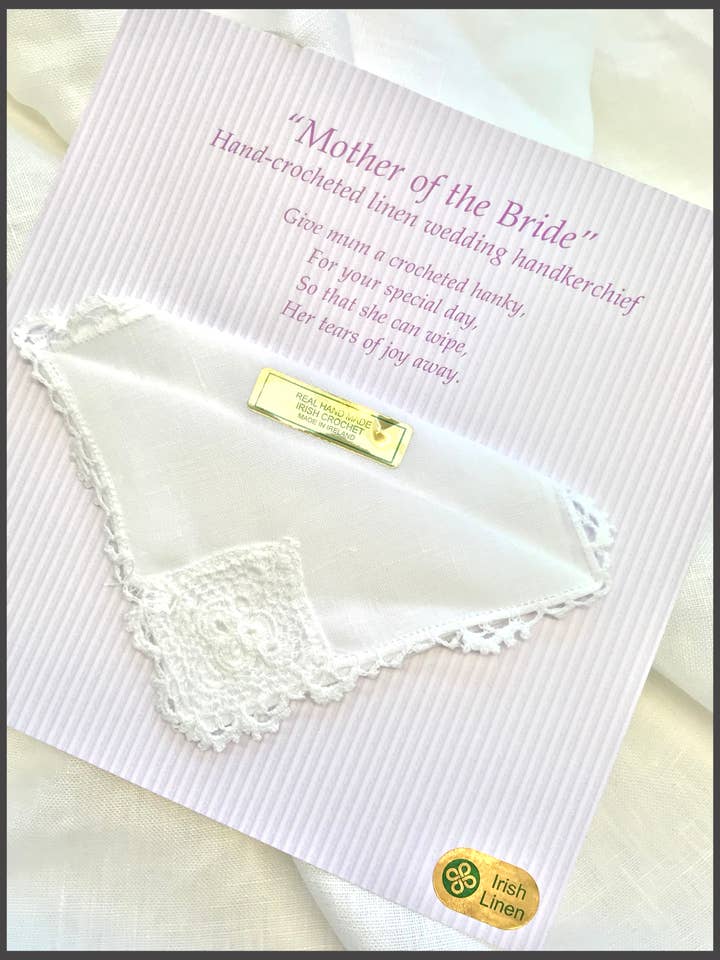 Mouchoir en lin crocheté à la main de la mère de la mariée pour la vente par Samuel Lamont and Sons