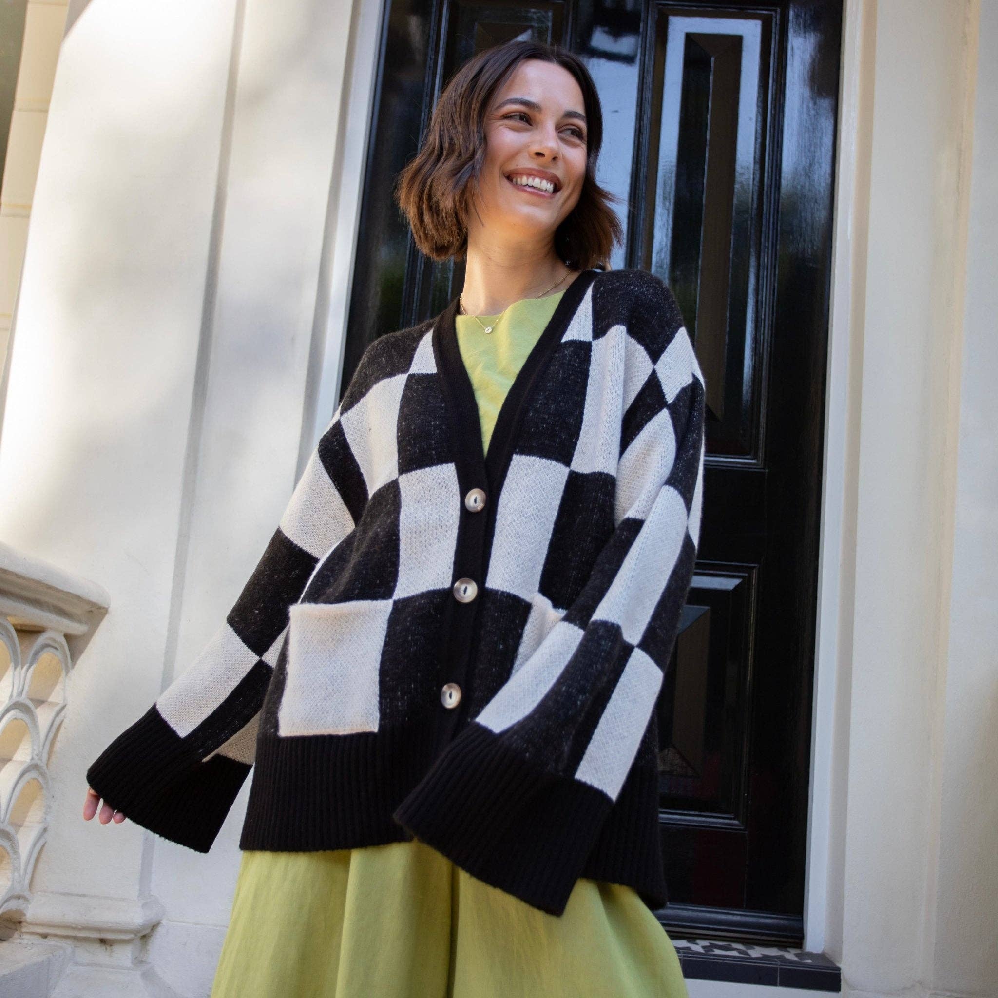 Cara & The Sky – wholesale Cardigan – Women’s – Candice Checked Oversized Chunky Cardigan - Black & White12