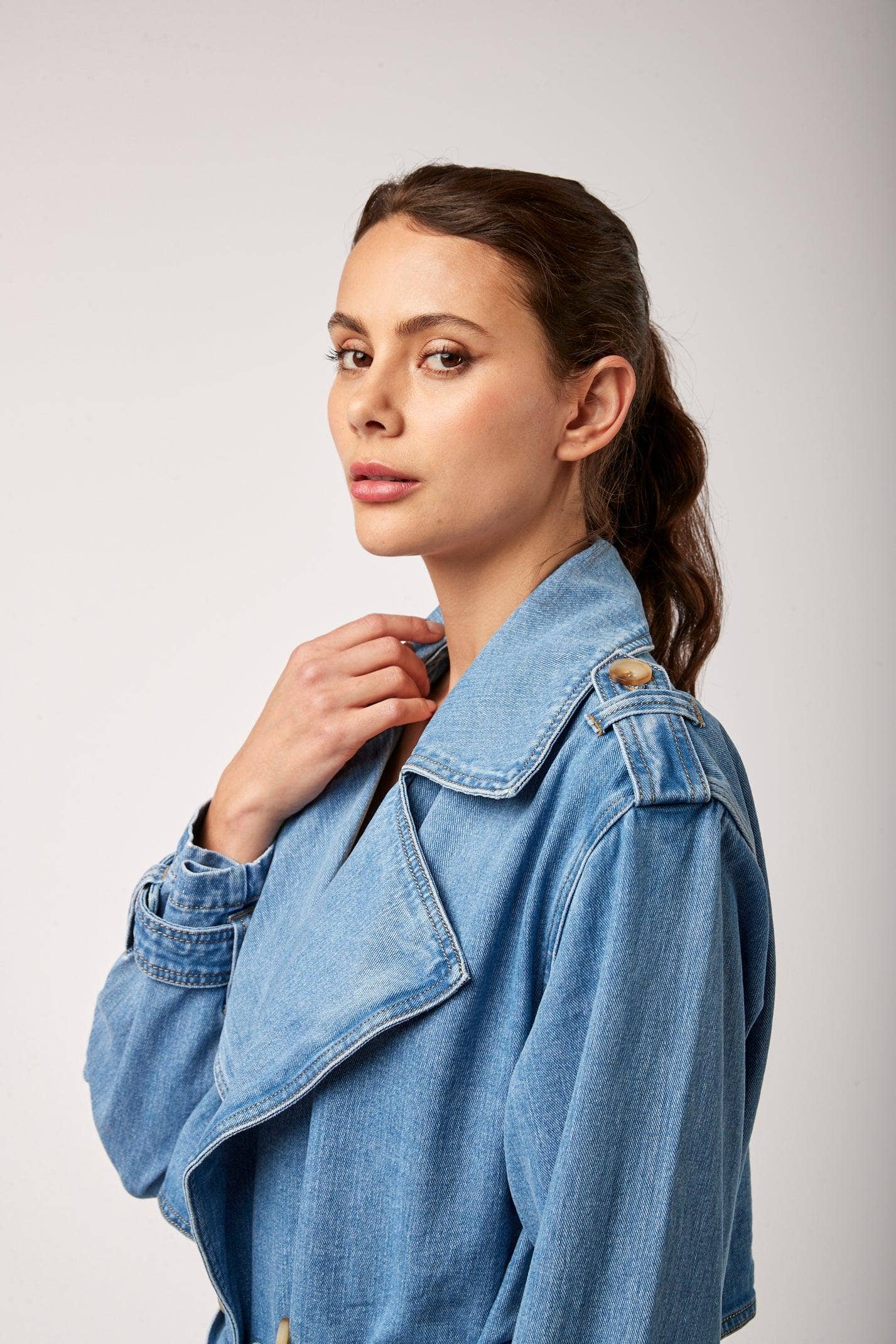 Jean bleu Toxik3 trench long en jean grand col fente arrière en vente sur Faire6