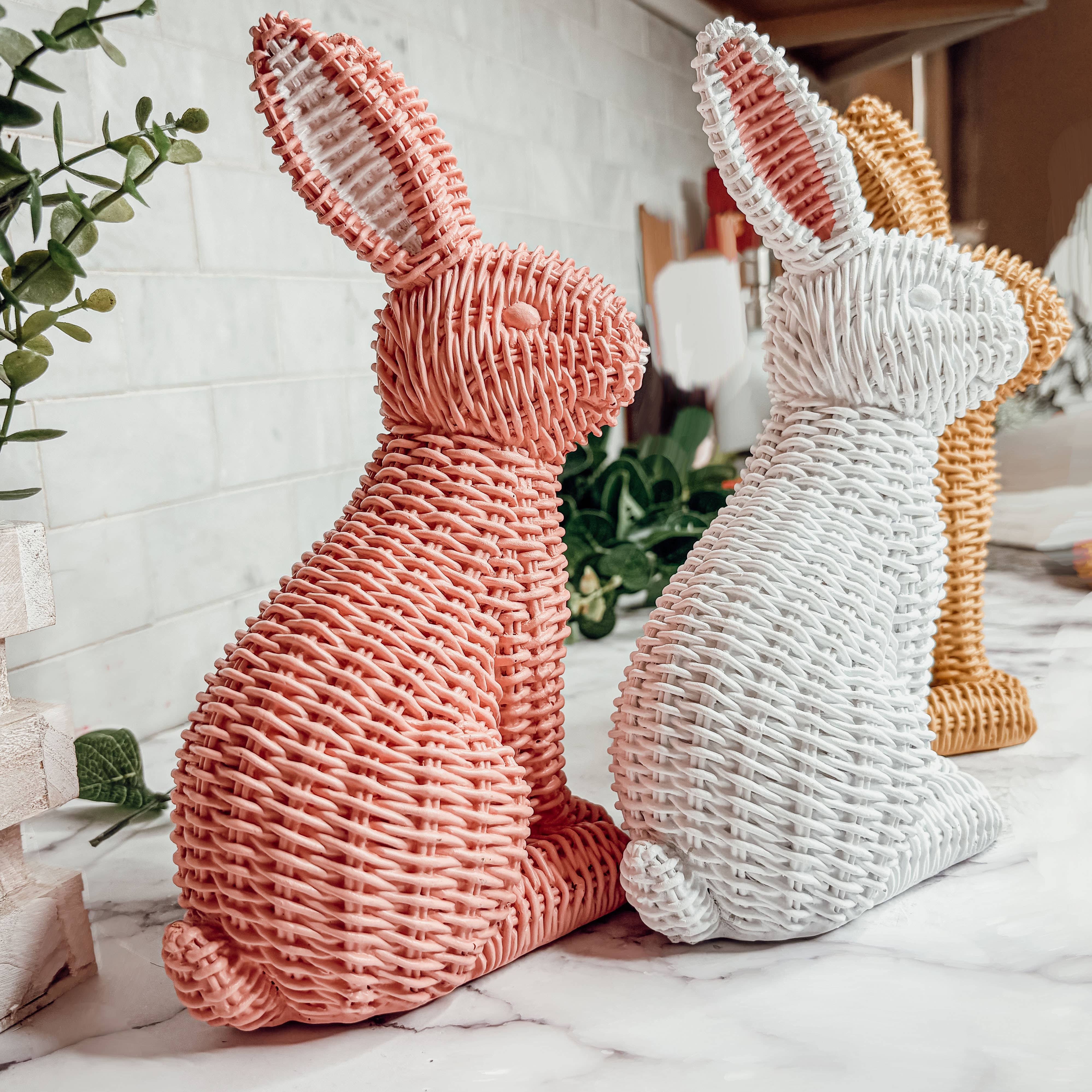 Gia Roma - Wholesale Sculpture - Easter Farmhouse Home Decor, Resin Bunny Figurine Rattan 34