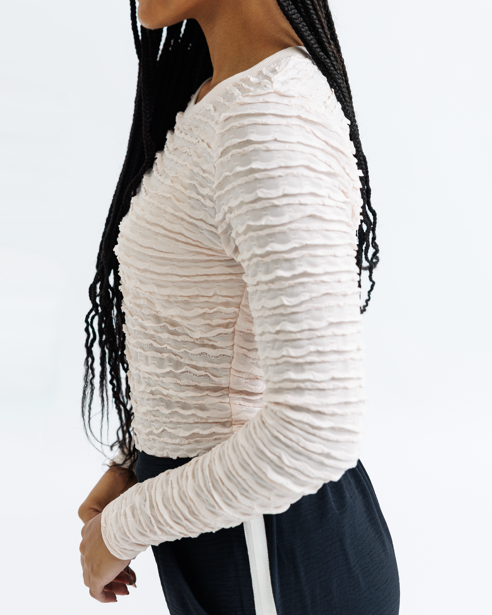 Craie mauve Haut à manches longues texturé en dentelle et long en vente sur Faire1