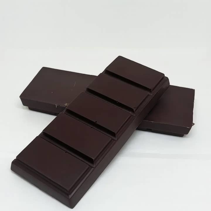 UPSCALE FREEZE - Wholesale Chocolate Bar - Dark Chocolate Dubai Pistachio Bar 2
