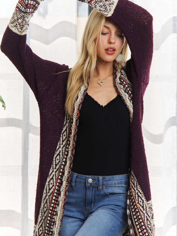 CESW2468 - CARDIGAN TRIBALE CON ORLO CON FRANGE per la vendita all'ingrosso da parte di ADORA LA