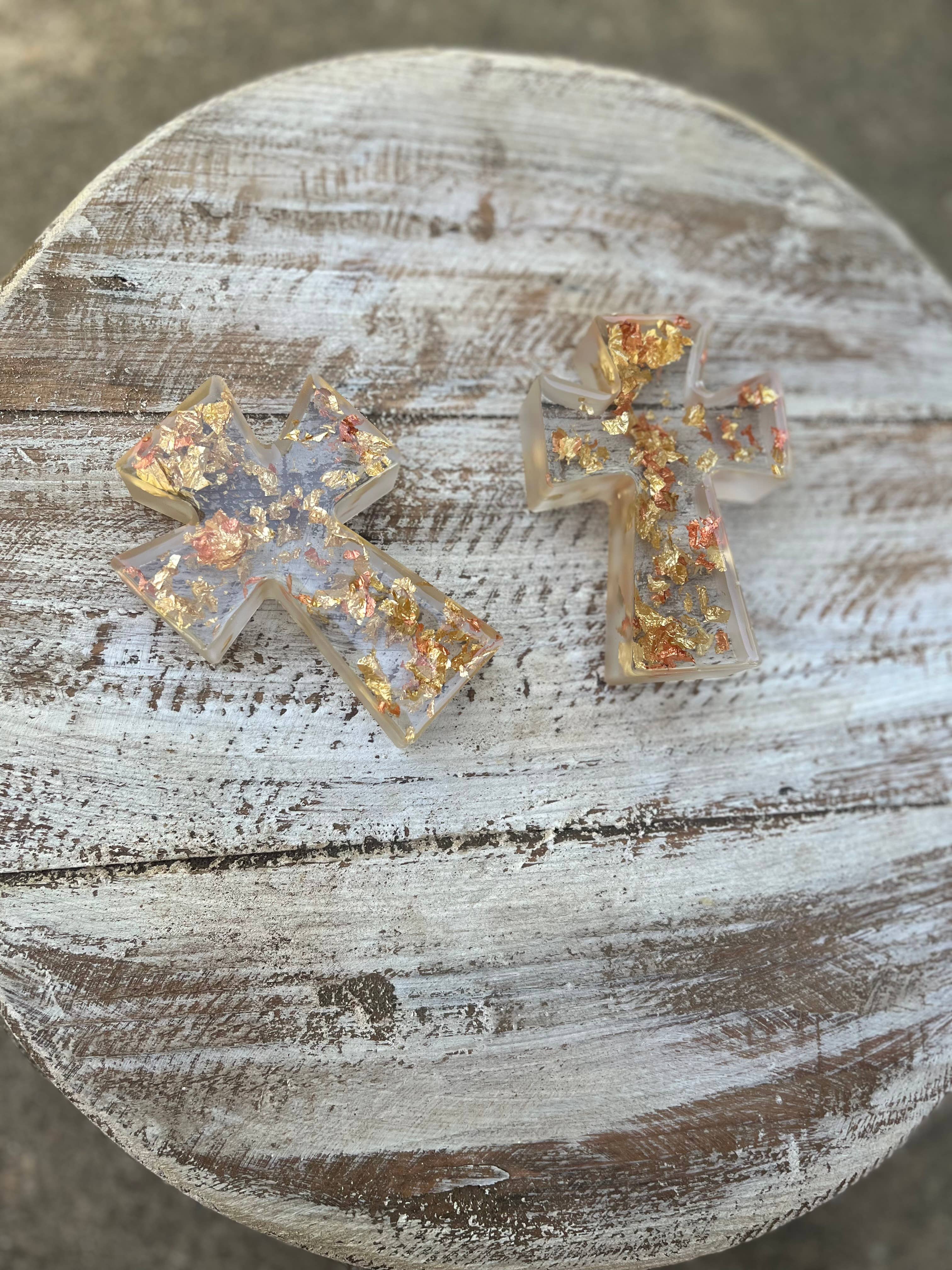 Mae Mae's - Wholesale Decorative Tabletop Object - Gold/rose gold cross 4