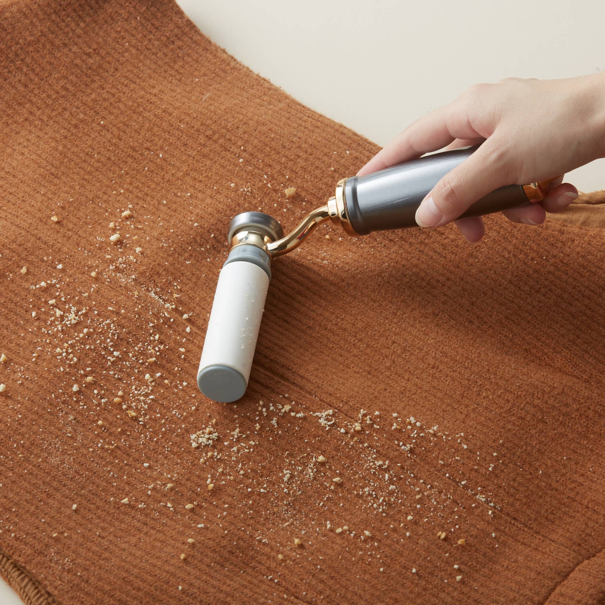 Salav-True & Tidy - Wholesale Lint Roller - Retro Edition Rechargeable Fabric Shaver and Lint Roller33