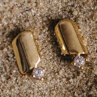 O'Milo - Wholesale Stud/Post Earrings - Golden Ember Studs. Mia0