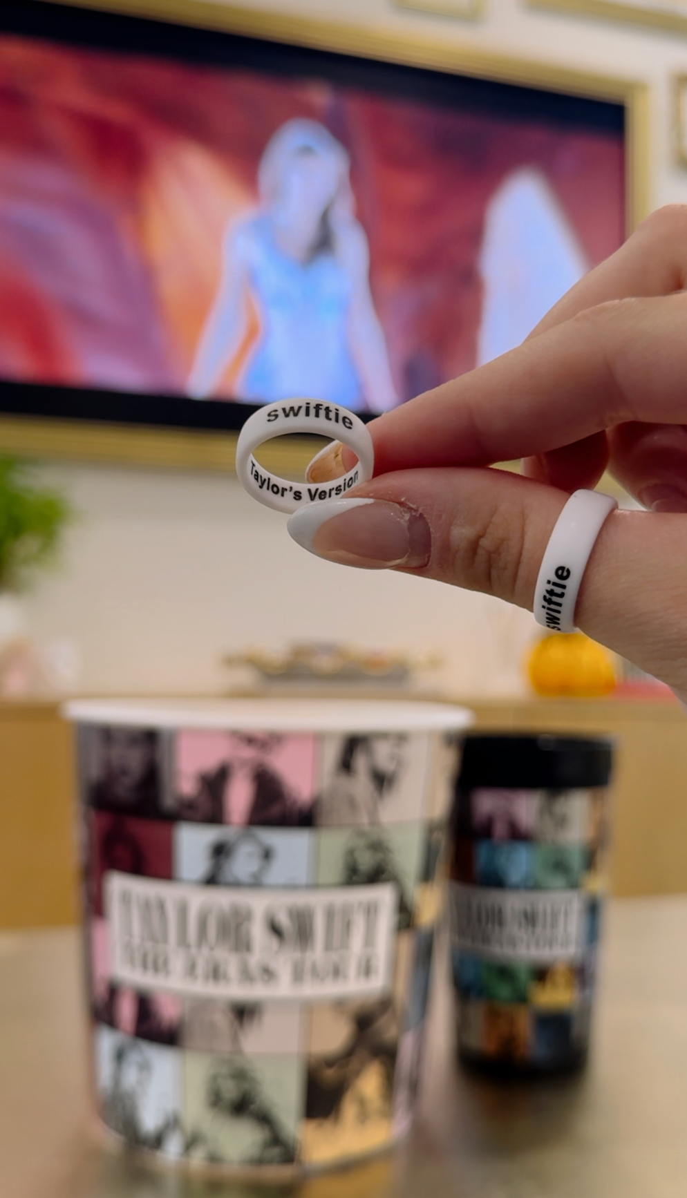 Flip Rings - Vendita all'ingrosso Anello midi/a fascia - Anello Flip Reversible Swiftie e Taylor's Version bianco3