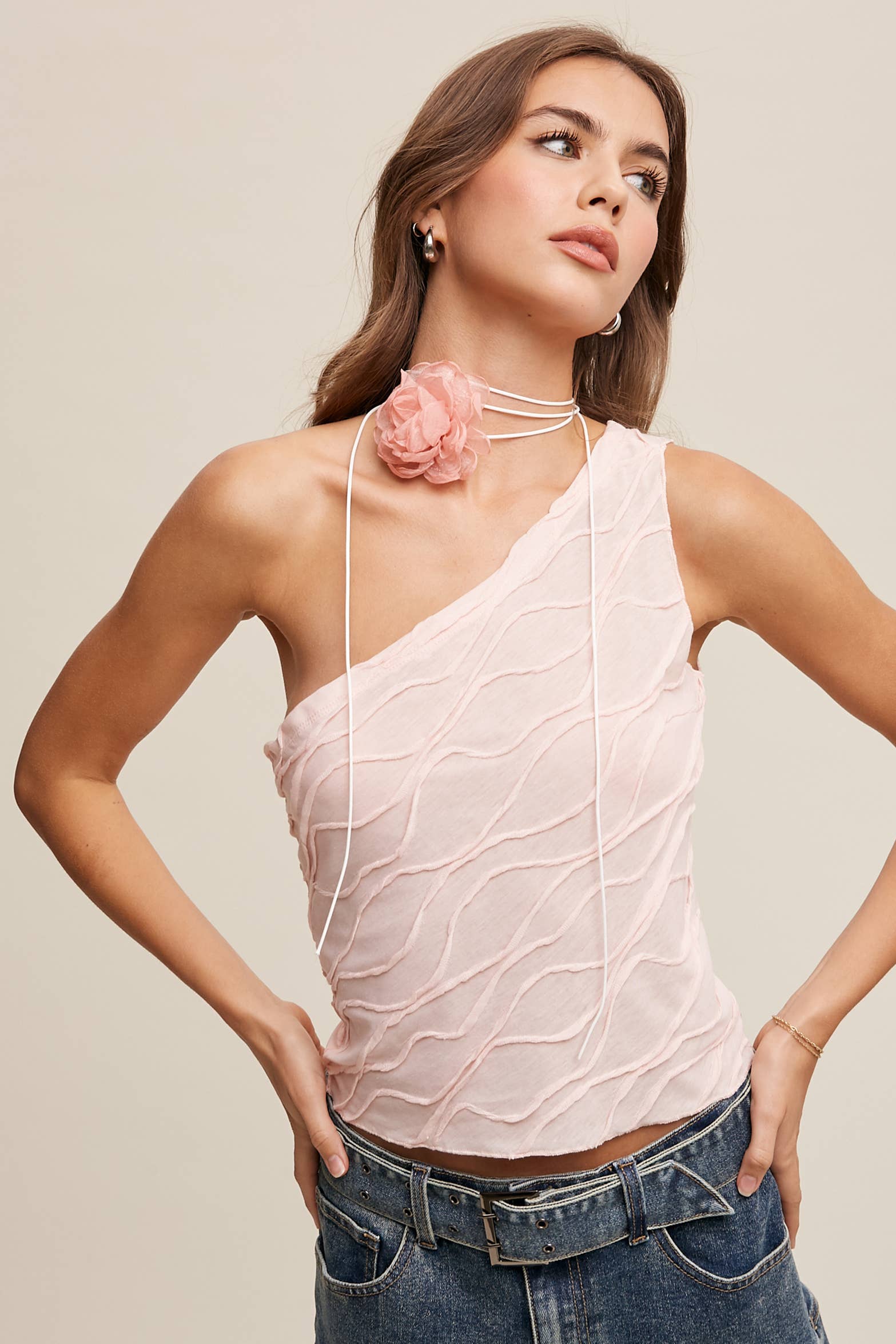 Listicle – wholesale Blus - Dam – Elegant asymmetrisk vågtopp44